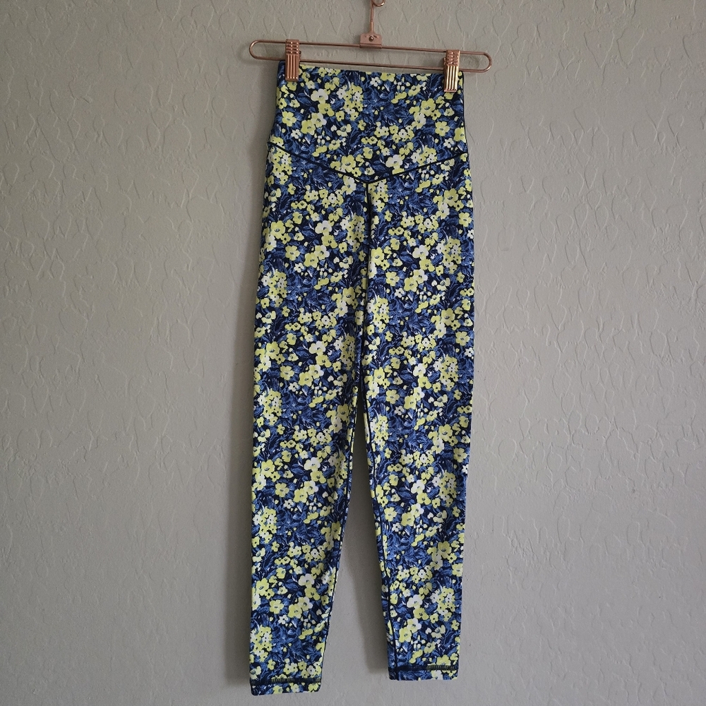 Offline by Aerie Real Me Floral Leggings 7/8 length Size XS